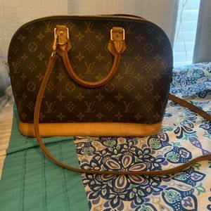 Vintage LV alma bag